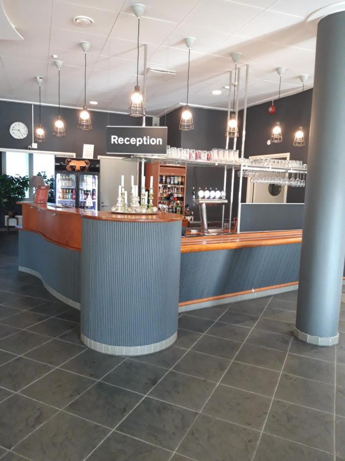 Hotelli Kaustinen Bagian luar foto
